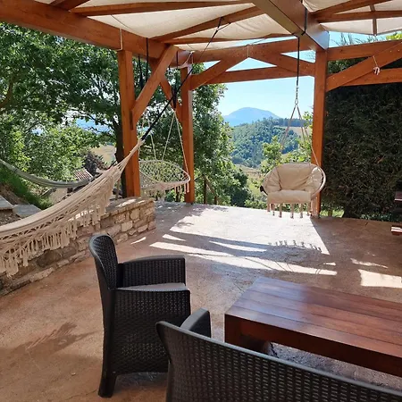 לינה וארוחת בוקר Bagno Di Bosco גוביו