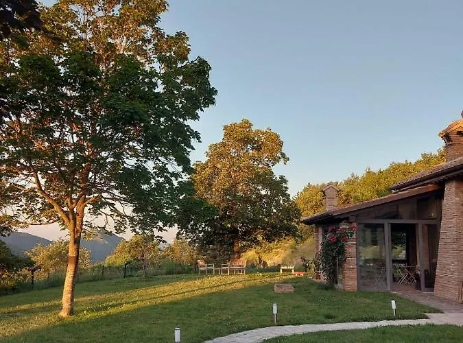 לינה וארוחת בוקר Bagno Di Bosco 3*